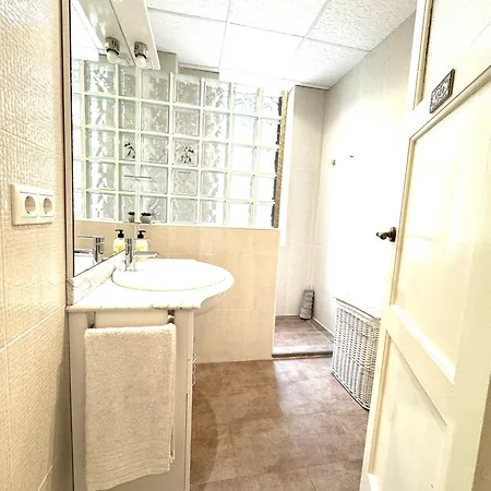 Apartament Coqueto Junto Auditorio De *